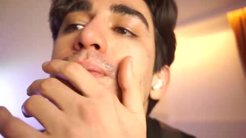 idenavarre online show from 12/17/24, 10:43