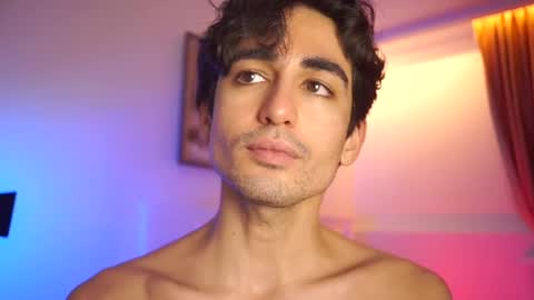 idenavarre online show from 12/23/24, 01:40