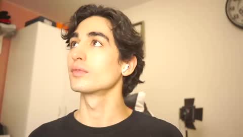 idenavarre online show from 02/15/25, 10:31