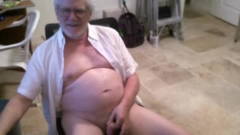 Snapshot of alanlee10allen chatting on 04/15/26, 09:48 Alanlee10allen online show from 04/15/26, 09:48