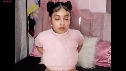 alanna_noa online show from 04/25/26, 03:42