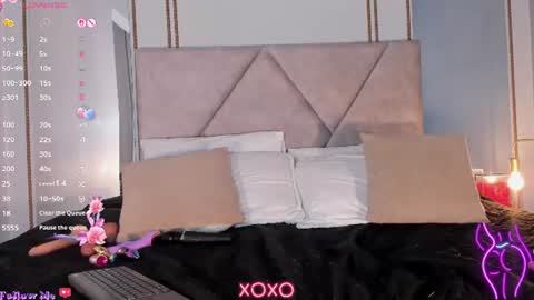 Snapshot of alannaajoness chatting on 07/13/26, 12:19 Alanna Jonnes online show from 07/13/26, 12:19