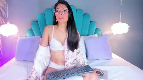 Alassia Hocthner online show from 09/13/25, 11:32