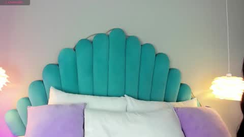 Alassia Hocthner online show from 11/05/25, 11:32