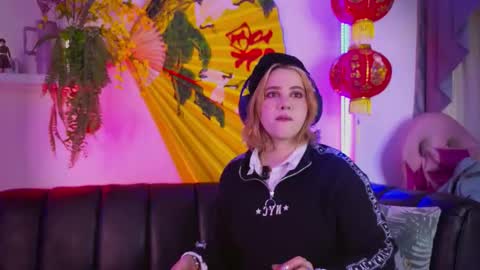 albaandthayron online show from 10/25/25, 12:13