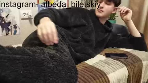 Snapshot of albeda22 chatting on 10/05/25, 12:25 Albedo online show from 10/05/25, 12:25