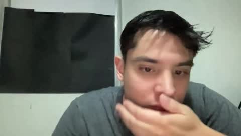 Snapshot of alber753713 chatting on 06/11/26, 02:22 alber753713 online show from 06/11/26, 02:22