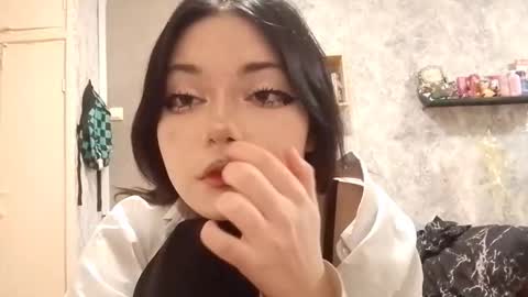 Im Katrina online show from 11/02/25, 01:02