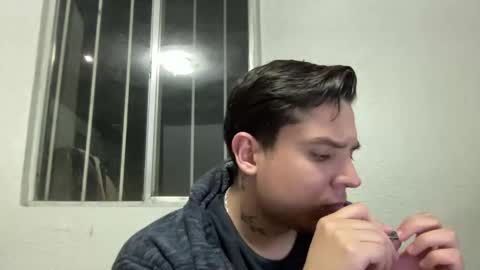 albertoarenas16 online show from 04/07/26, 07:20