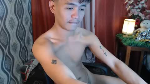 Snapshot of albertx_destroyer69 chatting on 01/17/25, 07:19 Albert online show from 01/17/25, 07:19