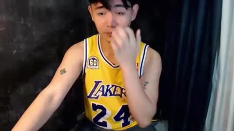 Snapshot of albertx_destroyer69 chatting on 10/05/25, 04:38 Albert online show from 10/05/25, 04:38