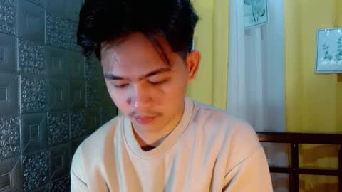 Snapshot of albertx_destroyer69 chatting on 10/27/25, 06:12 Albert online show from 10/27/25, 06:12