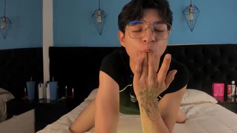 ale_aurarashi online show from 10/02/25, 11:45