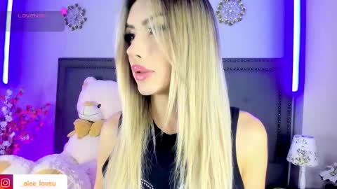 ALE LOVE online show from 11/19/25, 01:49