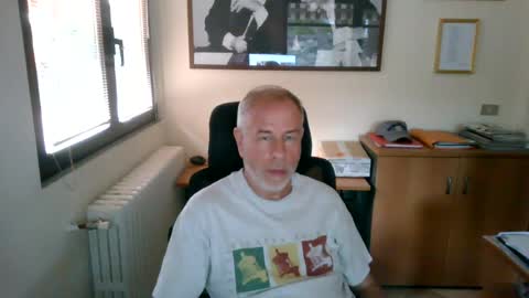 Snapshot of aleandela chatting on 07/20/26, 02:52 aleandela online show from 07/20/26, 02:52