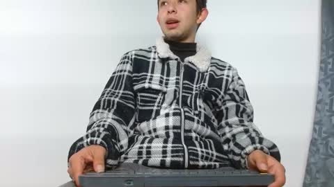 ALEC ANDREWS online show from 12/05/25, 01:25