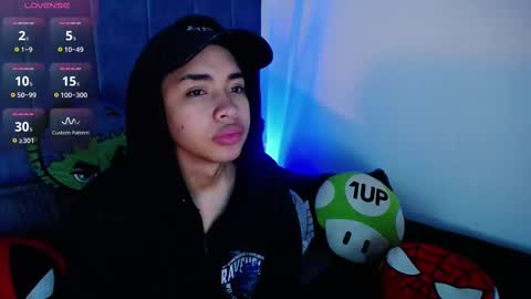 Snapshot of aleclightwood_ chatting on 01/09/25, 12:52 Alec online show from 01/09/25, 12:52