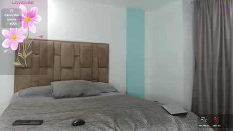 Snapshot of aleejhandra chatting on 10/19/25, 11:27 alejandra online show from 10/19/25, 11:27