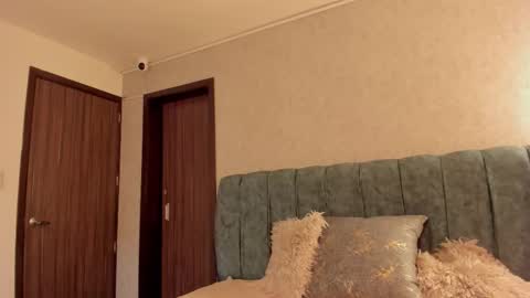 Aleera online show from 03/23/26, 08:24