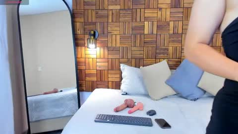 Snapshot of aleessiia chatting on 04/13/26, 02:33 alessia online show from 04/13/26, 02:33