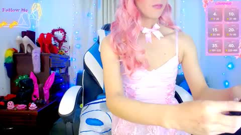 Snapshot of aleexx___ chatting on 11/16/25, 10:21 Alex online show from 11/16/25, 10:21