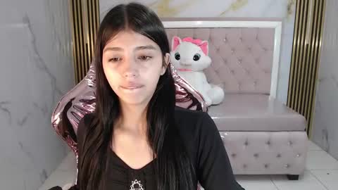 Snapshot of alehp_rose_s chatting on 09/24/25, 01:14 Ale online show from 09/24/25, 01:14