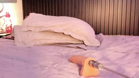 Snapshot of aleja__slav3 chatting on 03/04/25, 09:18 aleja__slav3 online show from 03/04/25, 09:18