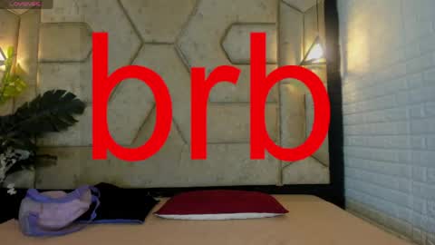 aleja__slav3 online show from 04/17/26, 10:24