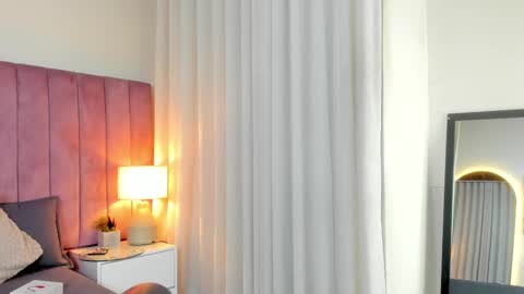 Snapshot of aleja_arango chatting on 02/21/25, 06:37 Alejandra Arango online show from 02/21/25, 06:37