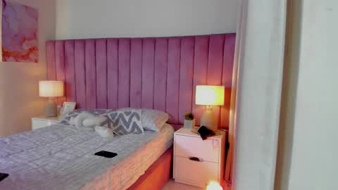 Snapshot of aleja_arango chatting on 11/07/25, 10:21 Alejandra Arango online show from 11/07/25, 10:21