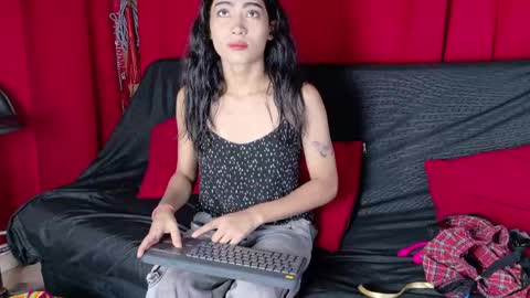 Snapshot of aleja_spearsx chatting on 05/15/26, 12:01 Alejandra online show from 05/15/26, 12:01