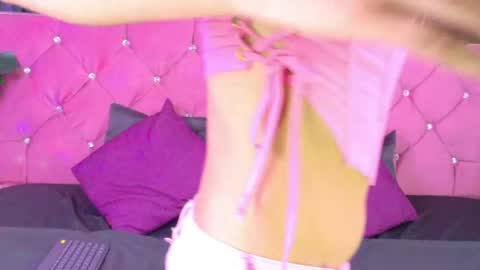 Snapshot of aleja_spearsx chatting on 05/19/26, 12:00 Alejandra online show from 05/19/26, 12:00