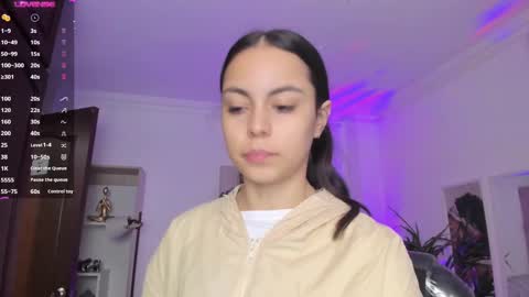 Alejandra online show from 02/13/25, 11:28