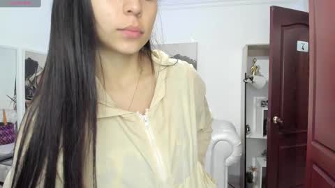 Alejandra online show from 03/05/25, 11:28