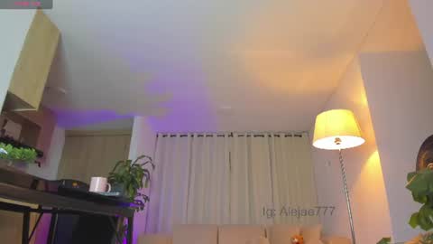 Snapshot of alejaevangeline chatting on 06/20/26, 11:02 A L E J A N D R A online show from 06/20/26, 11:02