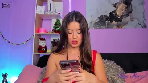 Snapshot of alejamoore chatting on 12/22/24, 07:42 Aleja Moore online show from 12/22/24, 07:42