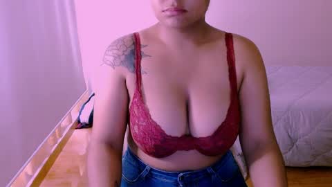 Alejandra  online show from 04/01/26, 05:54