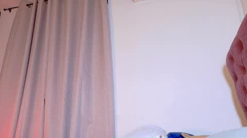 alejandra_dunn1 online show from 04/07/26, 07:25