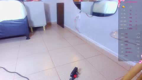 alejandra martins online show from 10/28/25, 02:42