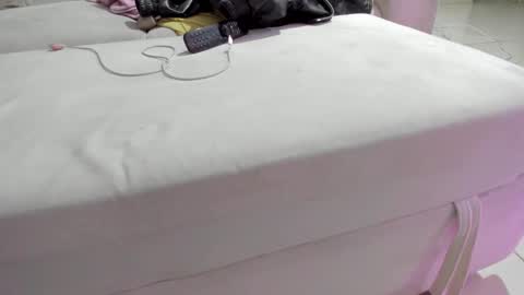 Snapshot of alejandraaa_ chatting on 01/14/26, 01:11 alejandraaa_ online show from 01/14/26, 01:11