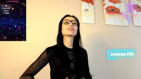 Alejandra online show from 02/05/25, 07:29