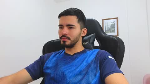 alejandroo_7 online show from 01/17/25, 07:49