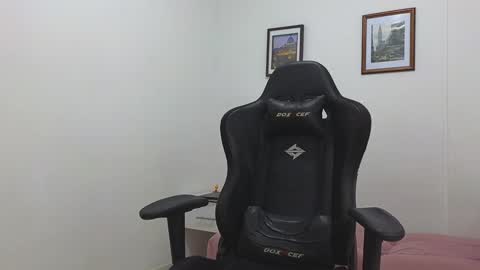 alejandroo_7 online show from 01/18/25, 09:45