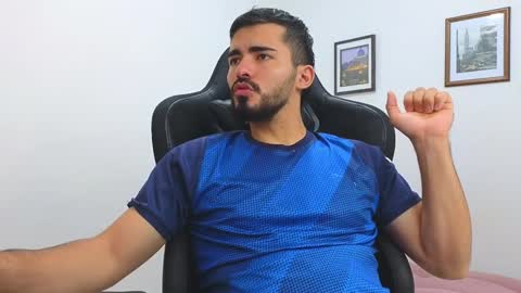 alejandroo_7 online show from 02/08/25, 09:04