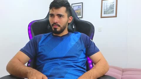 alejandroo_7 online show from 02/09/25, 12:06