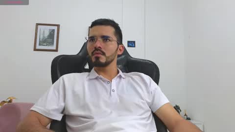 alejandroo_7 online show from 10/09/25, 07:01