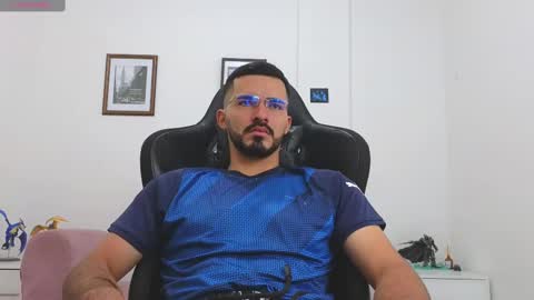 alejandroo_7 online show from 10/14/25, 05:36