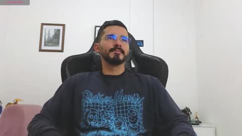 alejandroo_7 online show from 10/24/25, 04:25