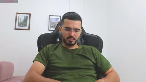 alejandroo_7 online show from 11/22/25, 04:06