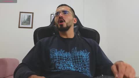 alejandroo_7 online show from 11/26/25, 06:20